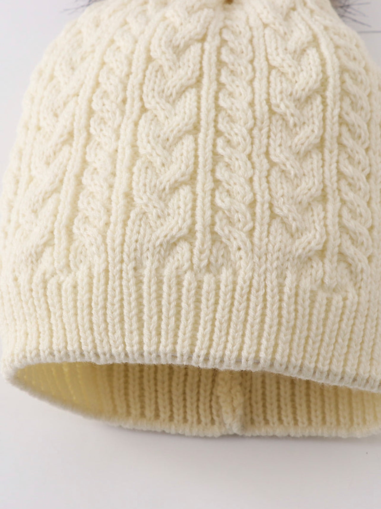 Cream Cable Knit Pom Pom beanie