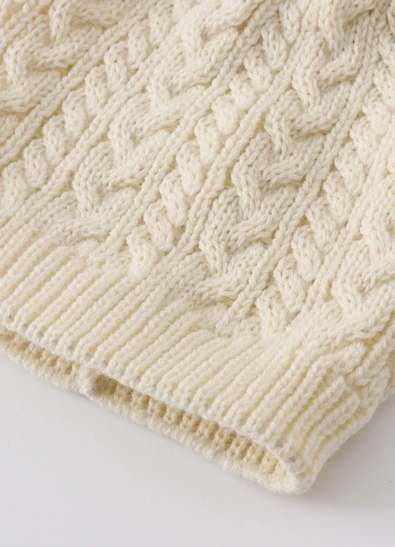 Cream Cable Knit Pom Pom beanie